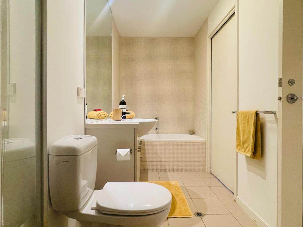 Docklands Cosy 1-bedroom With Wifi, Gym, Pool & Garden Terrace. Bed & Breakfast Melbourne